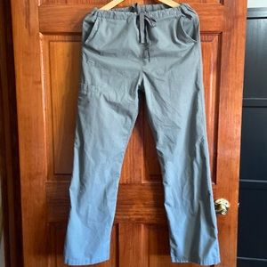 IGUANA MED SCRUB PANTS